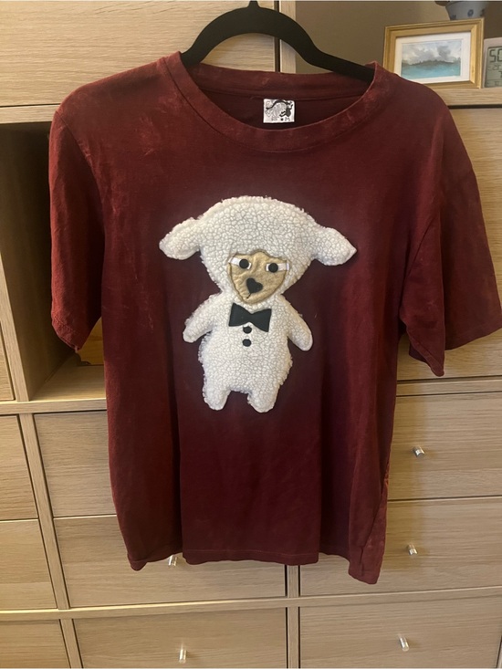 Handmade Tops - Women’s Hand Appliqué Short Sleeve Tee with White fuzzy Lamb